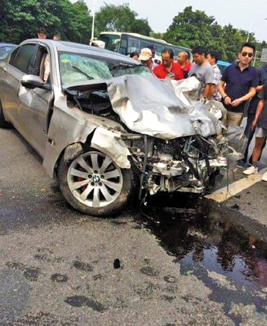 车祸现场 网络图片