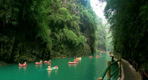 中国著名山水景点有哪些 7803fd9f-5a43-476b-abd2-52fe532b27d0_size133_w500_h272.jpg