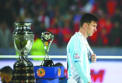 梅西与美洲杯冠军奖杯擦肩|阿根廷队|点球