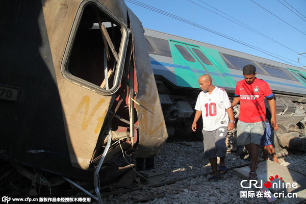 突尼斯首都两辆火车相撞致49人受伤(高清组图