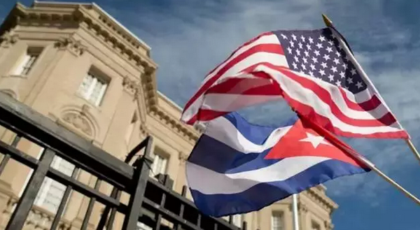 【镜鉴】古巴国旗在华盛顿升起:历史老人笑了