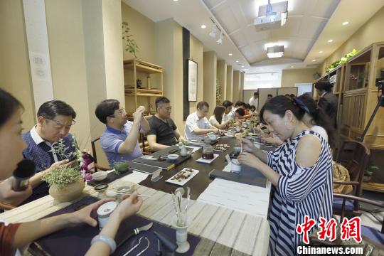 中日传统香茶文化交流与青年创业者论坛天津启