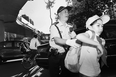 高宝来:孩子们的警察爷爷|爷爷|家长