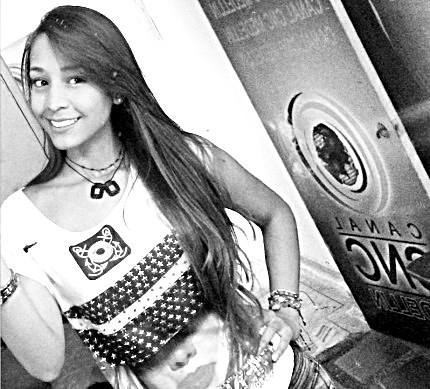 洛佩斯在社交网络上的图片