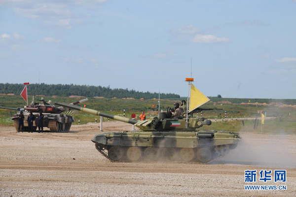 科威特参赛队向射击出发位置机动。(摄影:黎云)