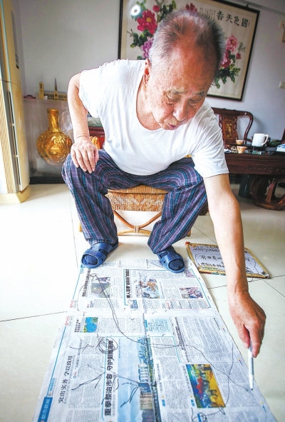 摸摸床头的枪,就有安全感