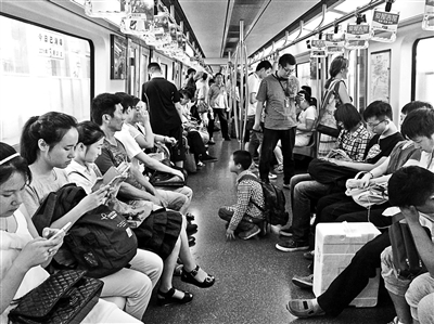 北京地铁现“暑假乞丐” 7月来京乞讨9月离京上学(图)