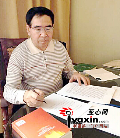 阿合买提江·吾守尔在工作中。资料图片