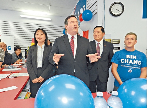 加拿大官员响应移民政策批评:超级签证成效佳