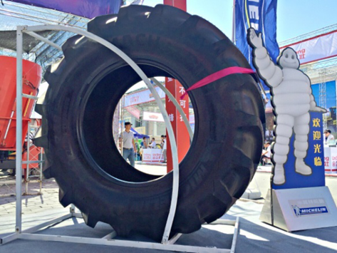 　　米其林710/70R38 TL 171D轮胎