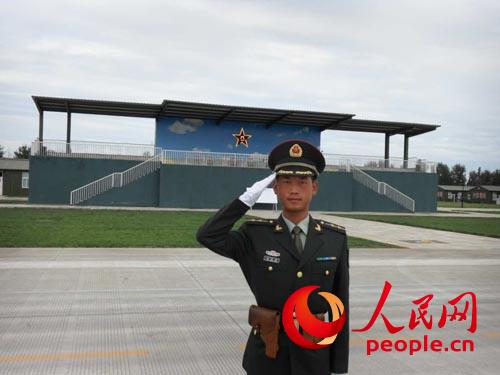 迟东明是2009年阅兵陆军学员方队中的一员