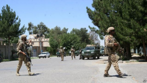 美媒:阿富汗政府军重新夺回南部重要地区控制