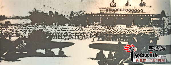 “新疆号”战斗机。亚心网记者谢鹏摄