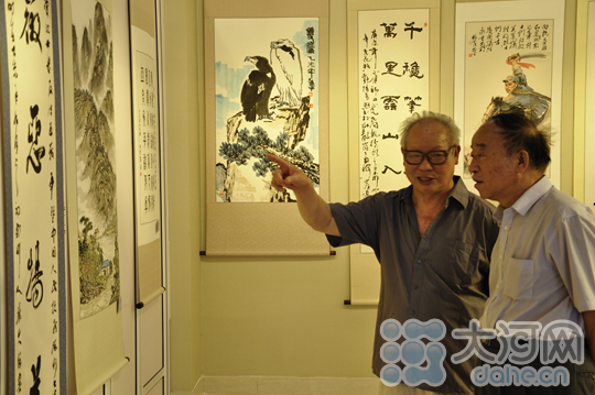 南阳卧龙区举办纪念抗战胜利70周年书画展|
