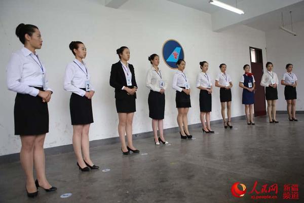 面试现场。冯明远 摄