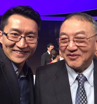 图：悟空租车CMO朱旭与柳传志先生合影