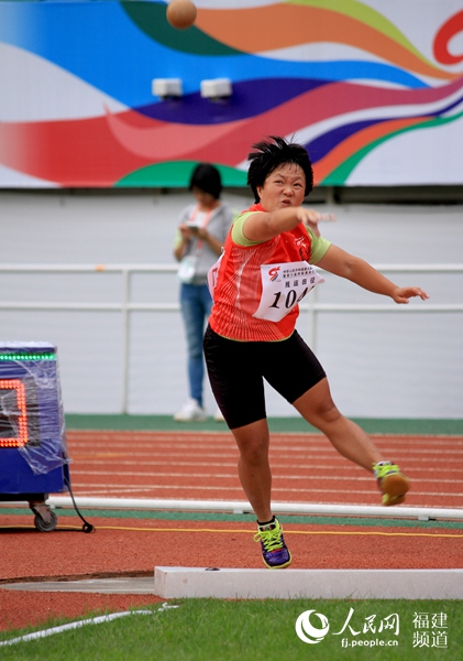 福建选手黄梦莹获得女子F41级铅球铜牌。朱丽仙 摄