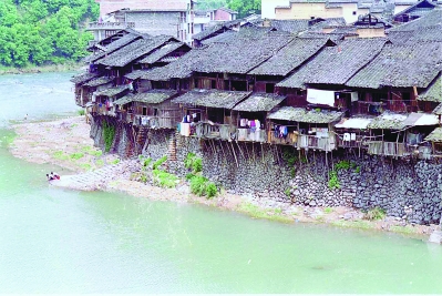 斜滩古民居吊脚楼