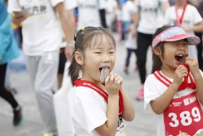 欢乐总动员 北京马拉松全棉时代亲子跑圆满落