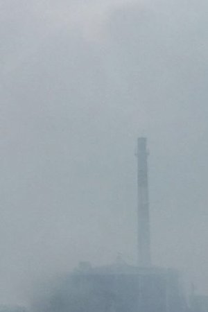 事发时,爆炸点烟雾弥漫。网友供图