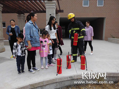 名幼儿疏散演练 为孩子插上平安翅膀|灭火器