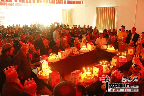 新疆民丰县甫甫克村举行“祝祖国富强，与中华同庆，赞大美新疆”系列活动。