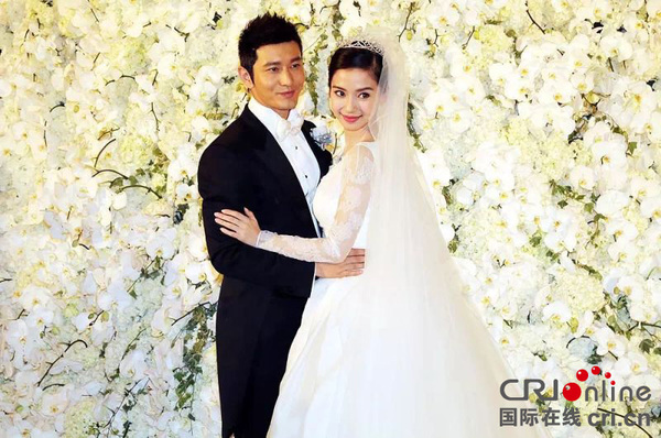 黄晓明Angelababy上海大婚 慈善大礼三重奏接