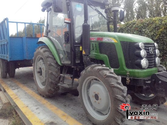 新引进的拖拉机提升采收效能