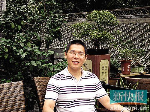 田炜    中山大学中文系副教授、中国书法家协会会员