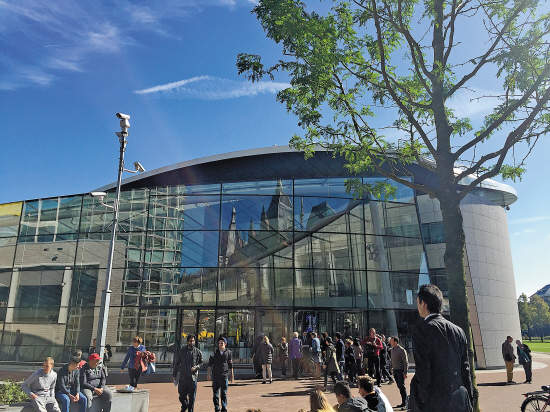 荷兰凡·高博物馆一个互动语音导览|美术馆|素