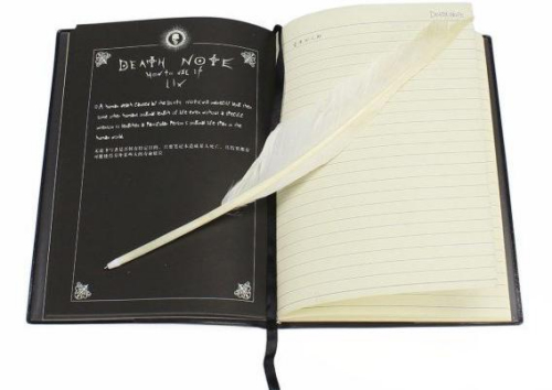 资料图片：一名美国女高中生效仿《死亡笔记本》内容，自制了死亡笔记本。