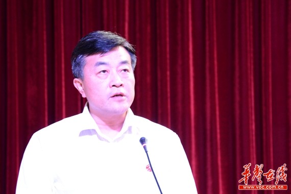 时代楷模段江华事迹报告会:用心绘出更美画卷