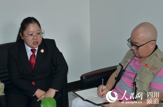 罗宝珊接受人民网记者采访。（毛建军 摄）