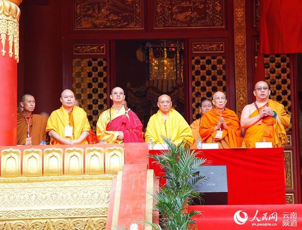 开光祈福仪式现场。(人民网 李发兴 摄)
