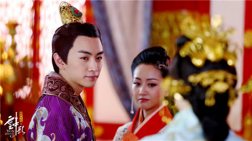 《云中歌》虐心三角恋 平民皇后苏青陷危机|主