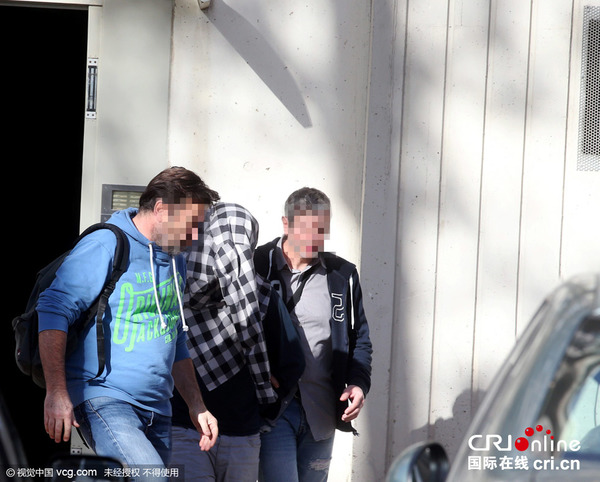 法国警方在阿维尼翁逮捕一涉恐袭案男子(高清