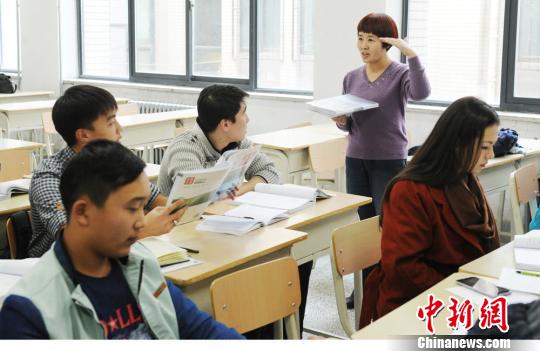 中亚东干族留学生学汉语寻根|学生|课程