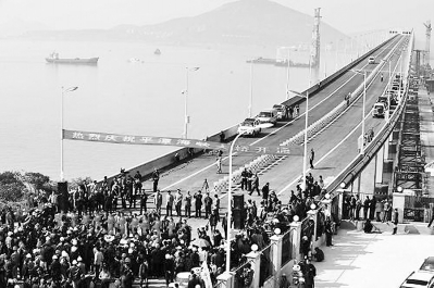 平潭大桥开通。（资料图片）