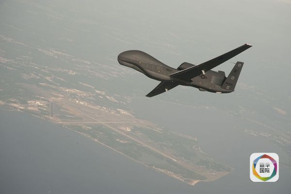 一架“全球鹰”无人机在马里兰州上空飞行的资料照片。(图片来源:新华/路透)