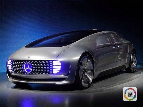 　　梅赛德斯-奔驰的无人驾驶概念车。