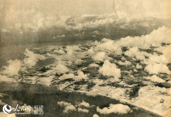 日军飞机航拍日本海军陆战队袭击福建省泉州崇武深沪湾敌前登陆情景。蒋滨建 供图