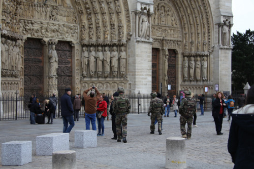 恐袭阴影与恶劣治安影响 法国华人旅游业进入