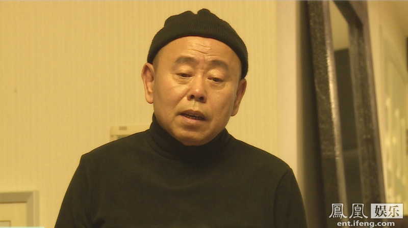 作为四组家庭中最特别的一组，潘长江家庭一直备受关注。不仅上有６０岁高龄的姥爷，家中大宝也是四组孩子中年龄最小的，小石头能否理解二宝到来的意义，一直让妈妈和姥爷有些担心。而更令人操心的是，首期节目中，送来的“二宝”居然是对双胞胎兄弟。一下子多了两个宝宝，让姥爷潘长江瞬间头大。果然，随后姥爷就遭遇了首秀最难习题。