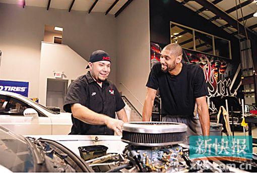 F1车手考驾照惊呆考官 罗伊斯无证被罚了380