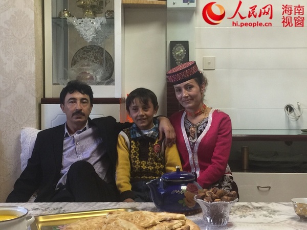 塔吉克少年迎来寒假 海南志愿者家访送关怀|学