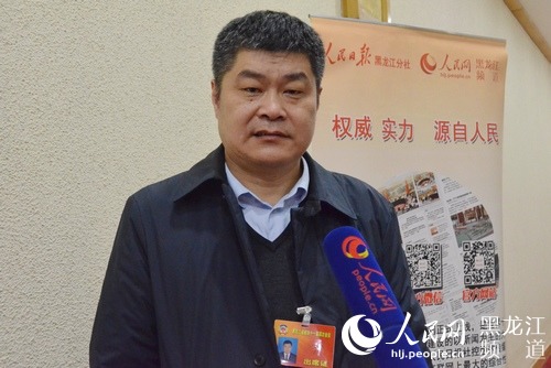 黑龙江省政协委员赵占鹏接受人民网黑龙江频道采访。李忠双 摄
