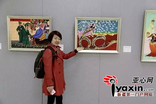 执行策展人胥文柳在北京中国军事博物馆展出期间。