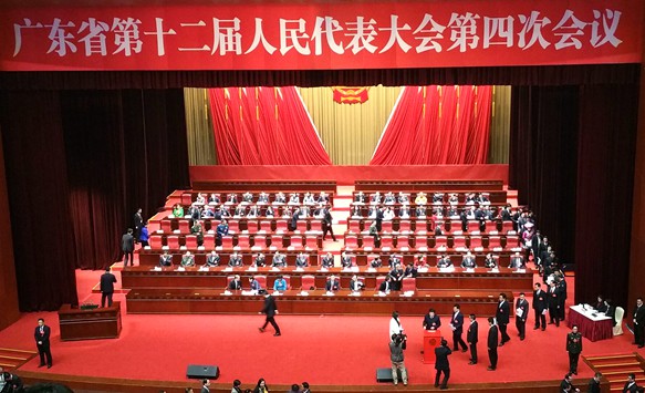 投票现场。李士燕 摄