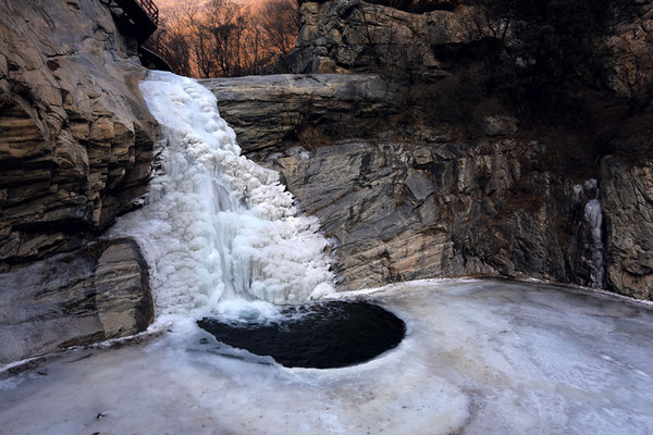 刘文礼、李继全摄