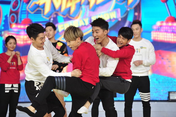 罗云熙共追一女 大牌 竟成谭松韵 后宫 |网友|留言